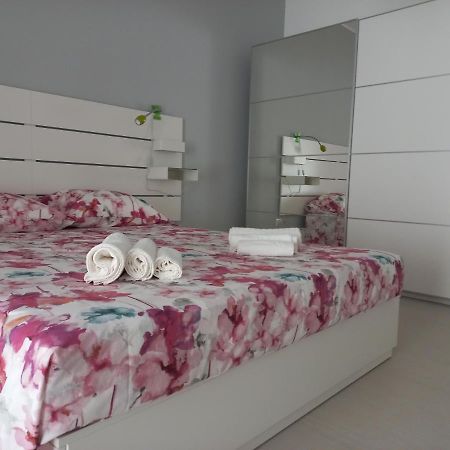 Laguna House Càbras Екстериор снимка